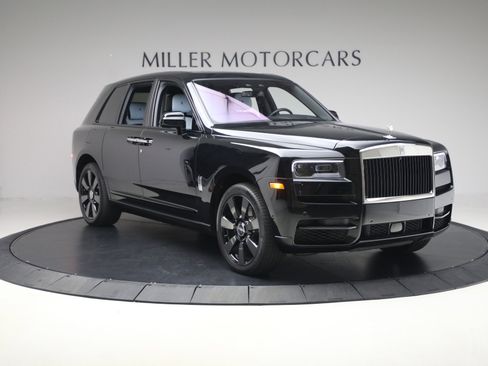 Certified 2022 Rolls-Royce Cullinan w/ Dark Exterior Package image 12
