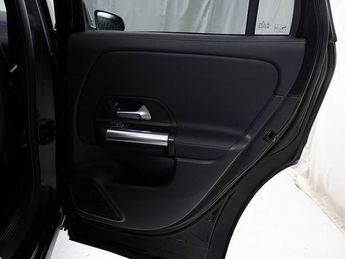 Used 2023 Mercedes-Benz GLA 250 4MATIC image 30