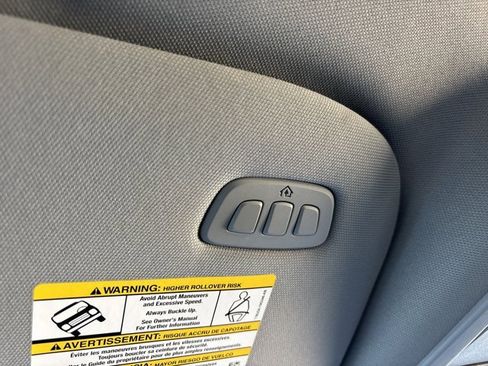 Used 2025 Ford F250 Lariat w/ Black Appearance Package image 40