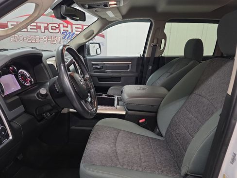 Used 2015 RAM 2500 SLT w/ Luxury Group image 21