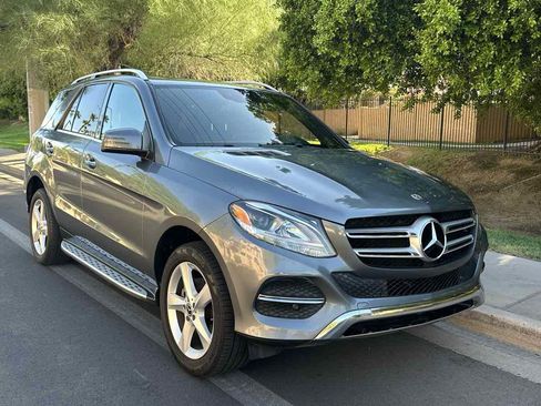 Used 2018 Mercedes-Benz GLE 350 w/ Premium 1 Package image 2