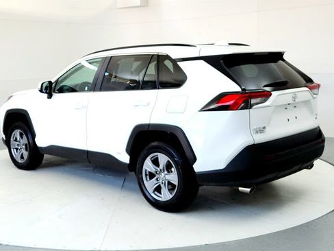Certified 2025 Toyota RAV4 XLE AWD/4WD image 4