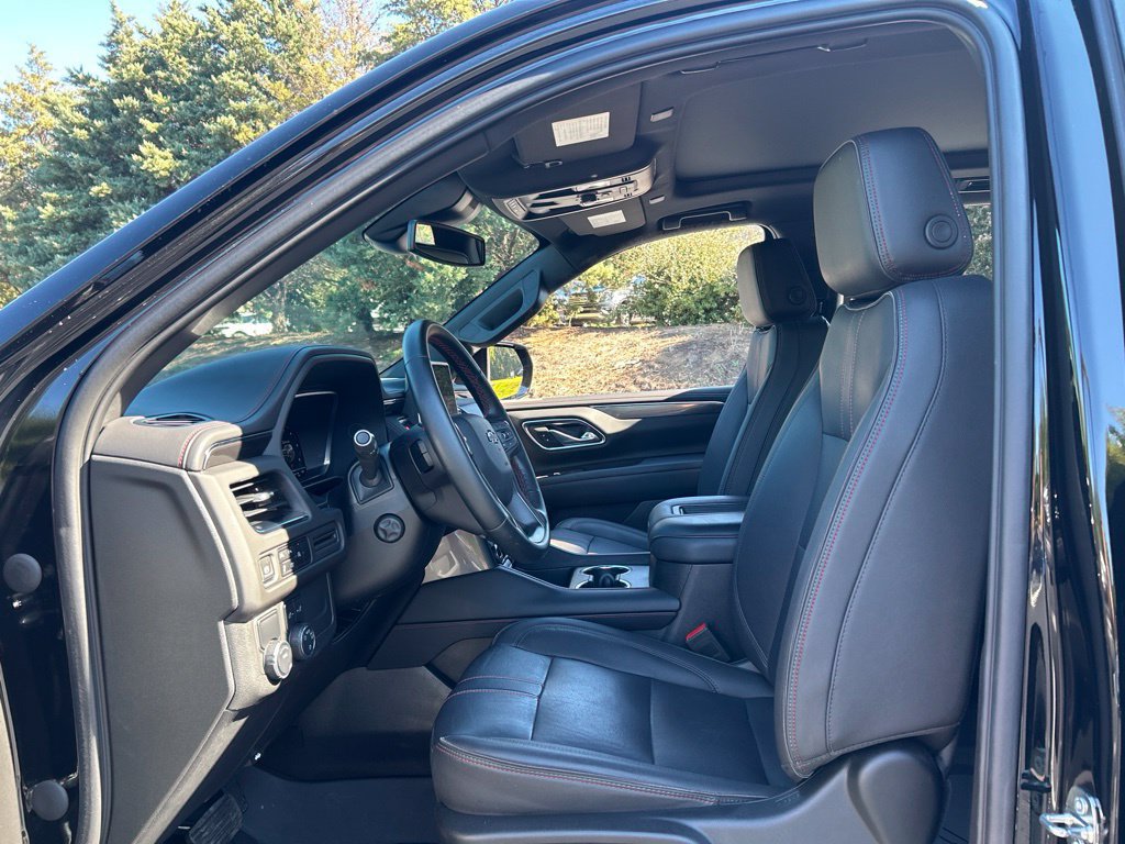 Used 2023 Chevrolet Tahoe RST w/ Luxury Package RWD image 5