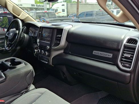 Used 2019 RAM 1500 Big Horn AWD/4WD image 11