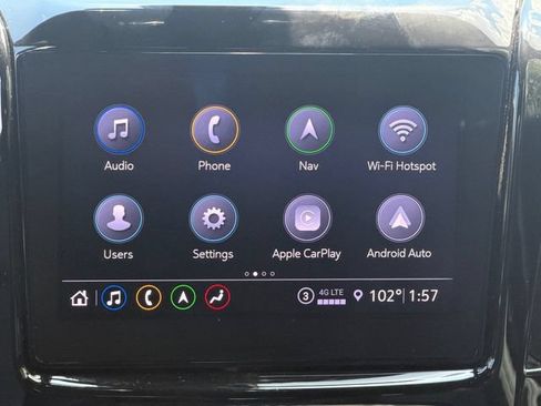 Used 2022 Chevrolet Traverse RS FWD image 19