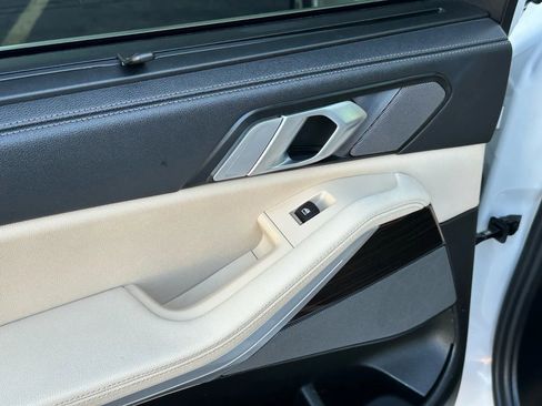 Used 2021 BMW X5 xDrive45e w/ Executive Package image 18