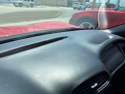 Used 1998 Chevrolet Corvette Convertible w/ Memory Pkg RWD image 19