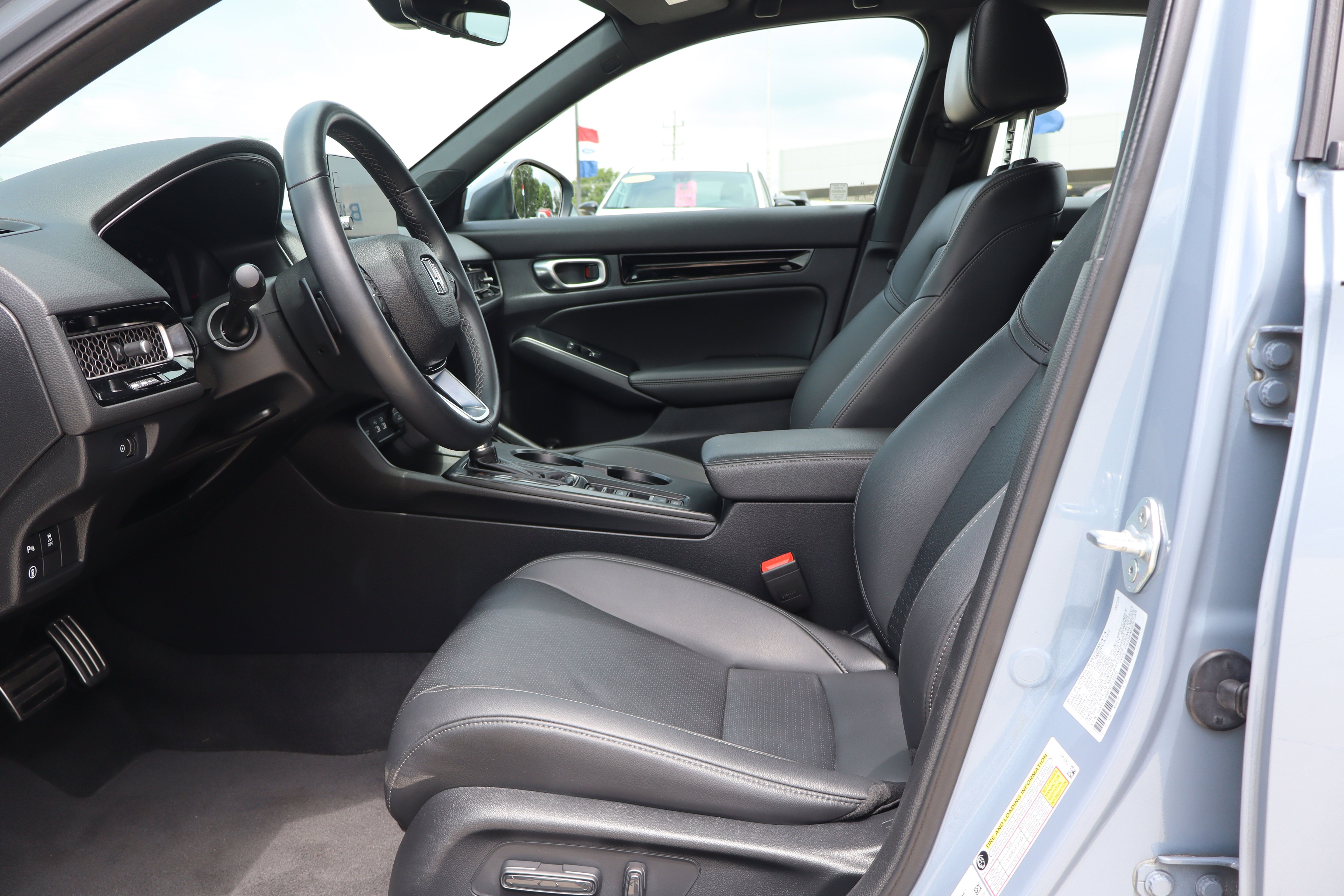 Used 2023 Honda Civic Sport Touring image 9