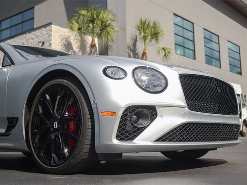 Used 2024 Bentley Continental GT Speed image 11