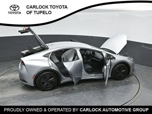 Used 2024 Toyota Prius XLE image 47
