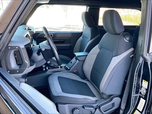 Used 2022 Ford Bronco Big Bend image 9