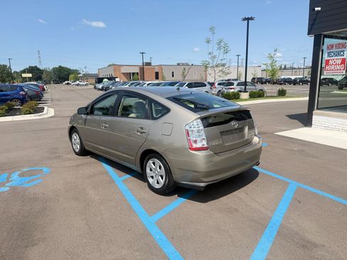 Used 2007 Toyota Prius Touring FWD image 7