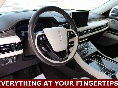 Used 2022 Lincoln Aviator Black Label w/ Dynamic Handling Package image 9