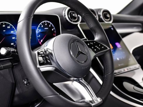 Certified 2025 Mercedes-Benz GLC 300 image 20