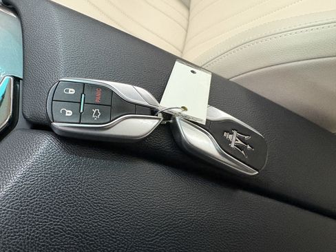 Used 2015 Maserati Ghibli image 12