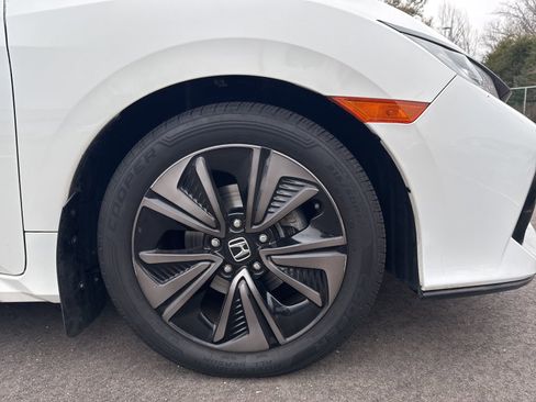 Used 2018 Honda Civic EX image 5