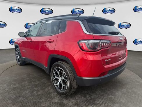 Used 2024 Jeep Compass Limited AWD/4WD image 2