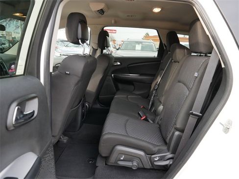 Used 2016 Dodge Journey SXT w/ Chrome Appearance Group image 17