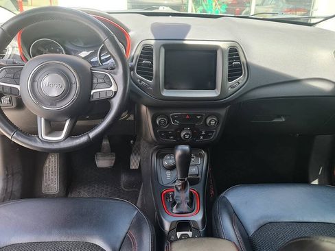 Used 2019 Jeep Compass Trailhawk w/ Cold Weather Group AWD/4WD image 7