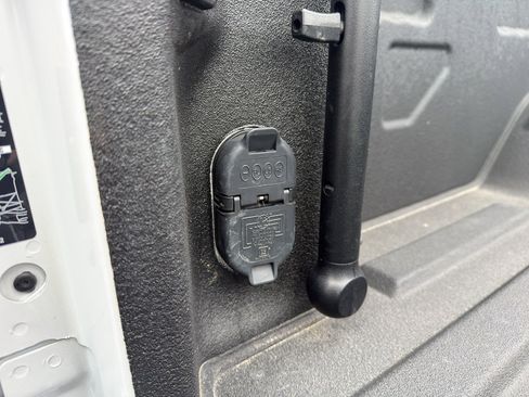 Used 2024 GMC Sierra 3500 Denali w/ Denali Reserve Package image 18