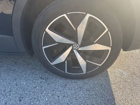 Used 2023 Volkswagen ID.4 Pro S image 28