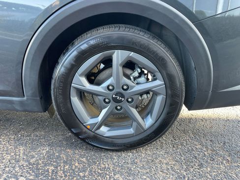 Used 2025 Kia K4 LXS image 29