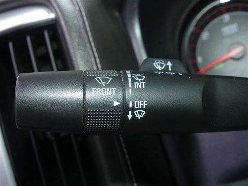 Used 2015 GMC Sierra 1500 SLE w/ SLE Value Package image 32