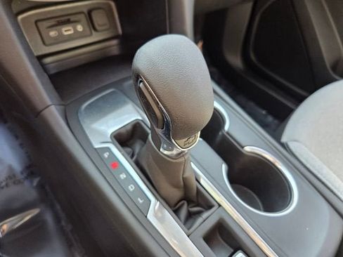 Used 2023 Chevrolet Equinox LT FWD image 24