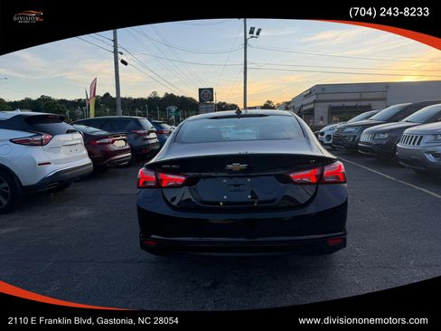Used 2021 Chevrolet Malibu LT FWD image 5