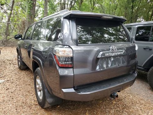 Used 2022 Toyota 4Runner SR5 Premium w/ Moonroof Package RWD image 3