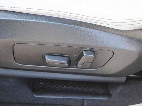 Used 2025 BMW X1 xDrive28i w/ Convenience Package image 21