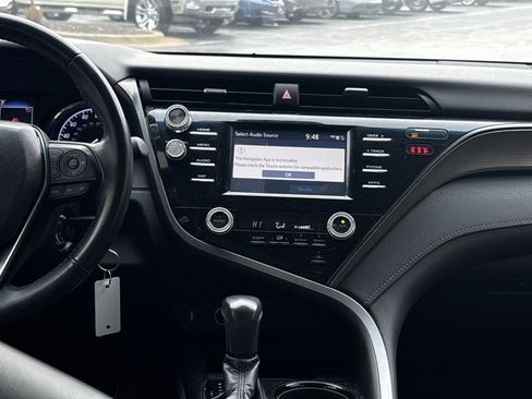 Used 2019 Toyota Camry SE image 28