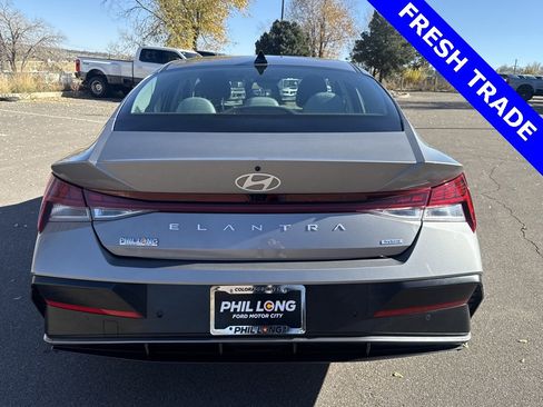 Used 2024 Hyundai Elantra Limited image 6