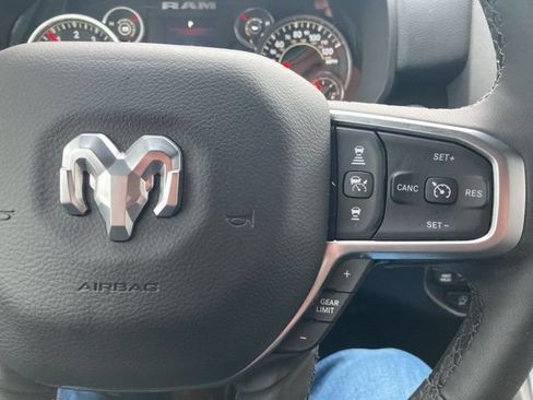 Used 2025 RAM 1500 Big Horn AWD/4WD image 12
