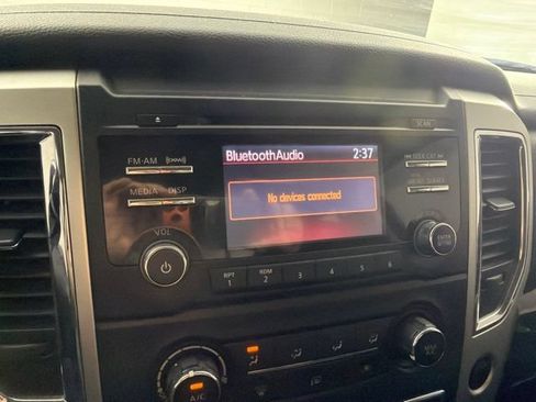 Used 2018 Nissan Titan SV AWD/4WD image 29