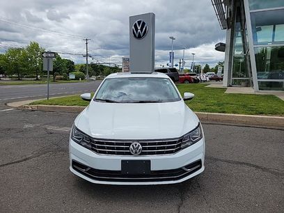 Used 2018 Volkswagen Passat 2.0T SE