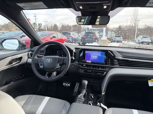 New 2026 Toyota Camry SE image 8
