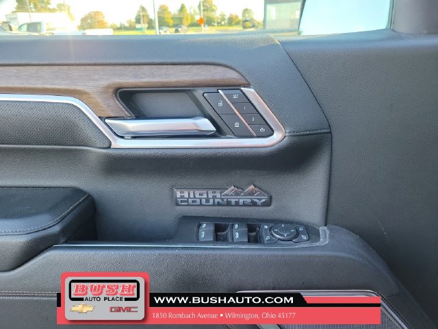 Used 2022 Chevrolet Silverado 1500 High Country w/ High Country Premium Package AWD/4WD image 17