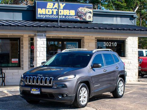 Used 2018 Jeep Cherokee Latitude Plus image 1