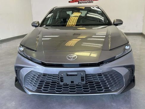 Certified 2025 Toyota Camry SE FWD image 8