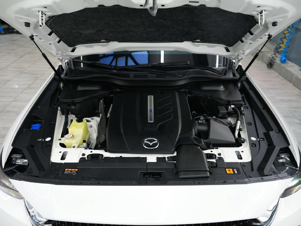 Used 2024 MAZDA CX-90 Plug-In Hybrid w/ Preferred AWD/4WD image 46