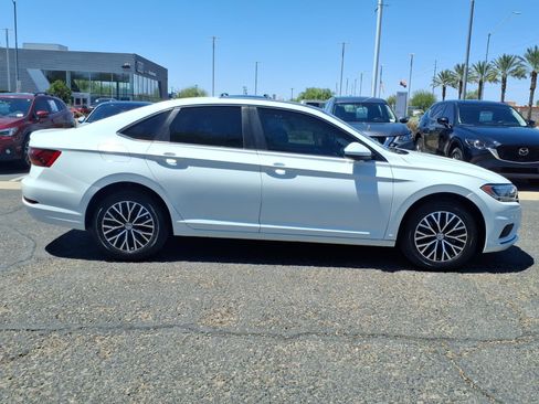 Used 2019 Volkswagen Jetta SE FWD image 8