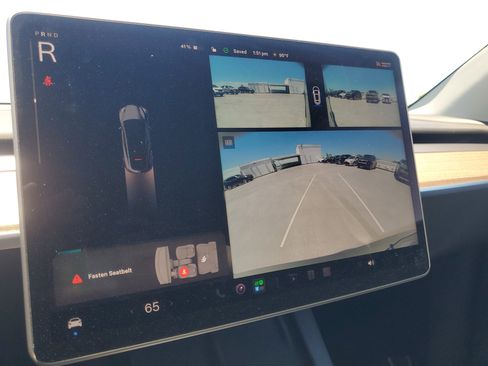 Used 2025 Tesla Model Y Long Range RWD image 25