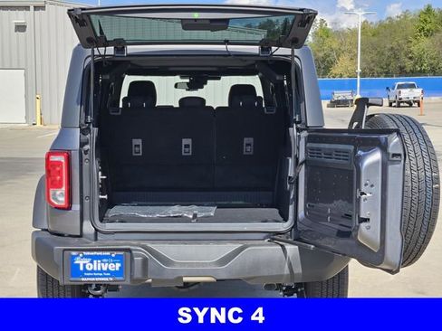 New 2025 Ford Bronco Base image 8