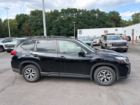 Used 2020 Subaru Forester Premium AWD/4WD image 20