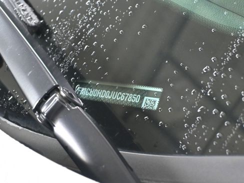 Used 2018 Ford Escape SEL w/ Ford Safe & Smart Package image 25