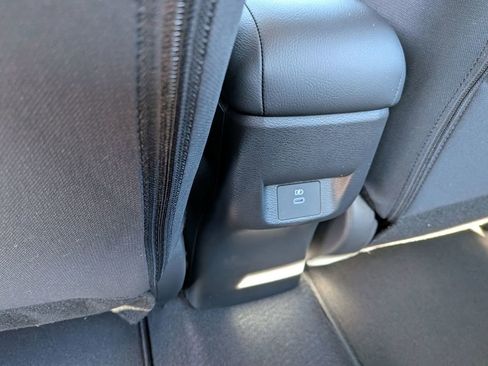 New 2025 Nissan Versa SV w/ Trunk Package FWD image 29