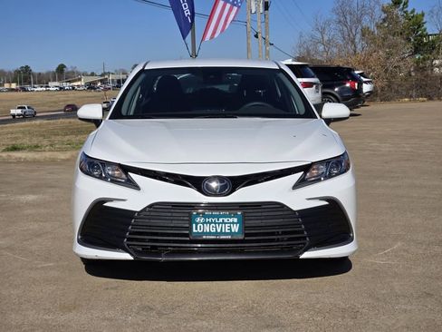 Used 2023 Toyota Camry LE image 2