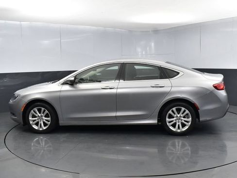 Used 2016 Chrysler 200 Limited FWD image 6