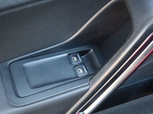 Used 2014 Volkswagen Beetle 1.8T image 28